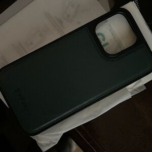 iPhone 14/15 pro max green leather case/magnet